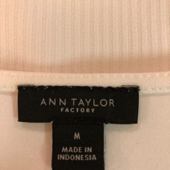 Ann Taylor Factory blouse - Picture 3 of 4
